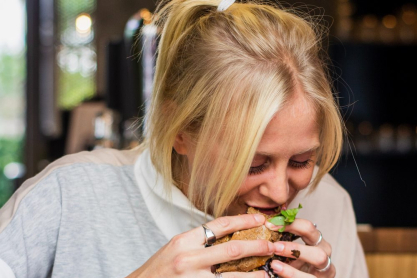 Αδηφαγική Διαταραχή: Η διατροφική διαταραχή που μας έχει ανησυχήσει 