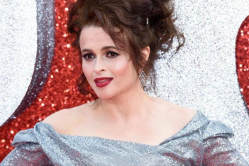 Helena Bonham Carter: Σε χαλαρή έξοδο με τον κατά 21 χρόνια μικρότερο σύντροφό της