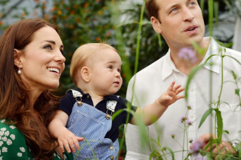 Kate Middleton-Πρίγκιπας William: Μοιράστηκαν νέα φωτογραφία του πρίγκιπα Louis για τα γενέθλιά του