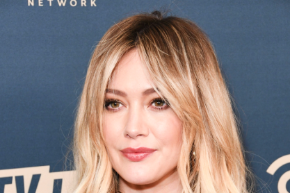 Hilary Duff: Μόλις υιοθέτησε την πιο hot τάση στο ξανθό 