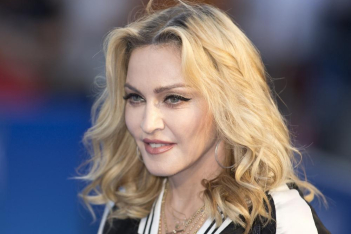 Madonna: «Ο έλεγχος της οπλοκατοχής είναι ο "νέος εμβολιασμός"»