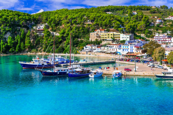 Family Traveller : Τα 10 καλύτερα ελληνικά νησιά για οικογενειακές διακοπές