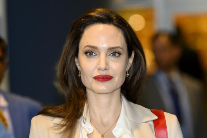Angelina Jolie: «Είμαι μόνη εδώ και πολύ καιρό»