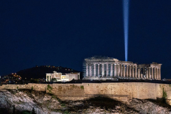 Τριπλή διεθνής διάκριση για τον νέο φωτισμό της Ακρόπολης