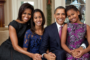 Η Michelle Obama ανέβασε την πιο γλυκιά φωτογραφία για τη γιορτή του πατέρα