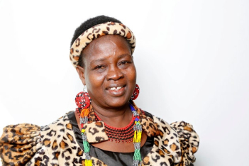 Theresa Kachindamoto: Η «Terminator των παιδικών γάμων» που σώζει χιλιάδες κορίτσια στο Μαλάουι