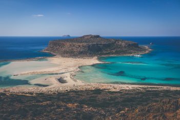 10 από τις πιο παράξενες παραλίες της Ελλάδας