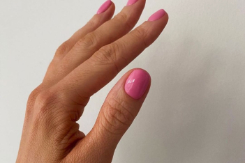 Τα ωραιότερα χρώματα που θα ανανεώσουν τη nail routine σας