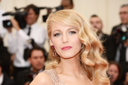 H Blake Lively άφησε την κόρη της να την ντύσει σαν Barbie και το αποτέλεσμα είναι iconic