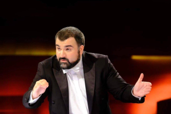 Γιώργος Μπαλατσινός: Ο μαέστρος που έχει κατακτήσει την καρδιά της Ευρώπης μιλά αποκλειστικά στο Jenny.gr