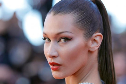 Bella Hadid: Μας συστήνει τη νέα της σχέση με μια ρομαντική φωτογραφία