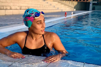 Maana Patel: Μετά την κατάθλιψη, γίνεται η πρώτη Ινδή κολυμβήτρια που παίρνει μέρος στους Ολυμπιακούς