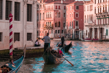 «Χαμένη Ατλαντίδα» στη Βενετία προειδοποιεί για το αβέβαιο μέλλον της πόλης