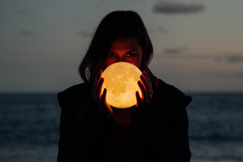 «Φεγγάρι του Ελαφιού»: Ποια ζώδια θα επηρεάσει η πανσέληνος του Ιουλίου;