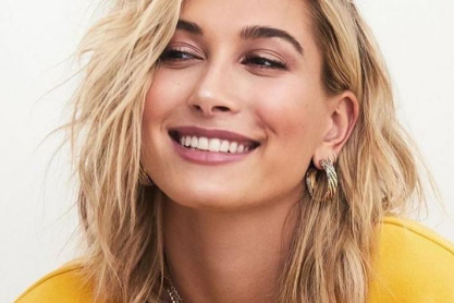 Hailey Bieber: Μας δείχνει τη νέα αλλαγή στα μαλλιά της με μια #nomakeup selfie