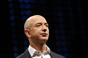 Πώς ο Jeff Bezos με 4 λεπτά στο διάστημα τράβηξε περισσότερη προσοχή από την κλιματική αλλαγή σε έναν χρόνο