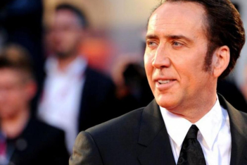 Nicolas Cage: Απαθανατίστηκε στην κάμερα με την 26χρονη σύζυγό του να περπατούν χέρι- χέρι στο κόκκινο χαλί των Καννών