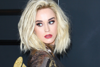 Katy Perry: Κάνει γιόγκα μαζί με την πρώην σύζυγο του Orlando Bloom και το μοιράζεται στο Instagram