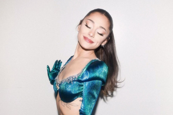 H Ariana Grande λανσάρει το δικό της beauty brand