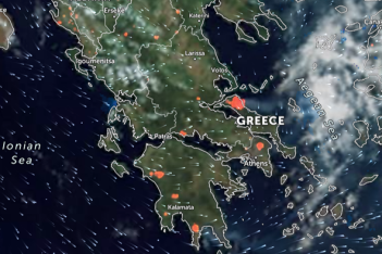 Zoom Earth: Δείτε live από δορυφόρο όλα τα σημεία της φωτιάς στην Ελλάδα