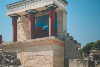 4 ελληνικά νησιά με πλούσια ιστορία και αρχαιολογικά μνημεία