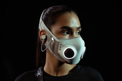 Ένας costume designer του Βatman και του Black Panther δημιούργησε την απόλυτη COVID-19 μάσκα