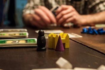 Monopoly, scrabble ή σκάκι: Ποιο επιτραπέζιο θα ήσουν ανάλογα με το ζώδιο σου;