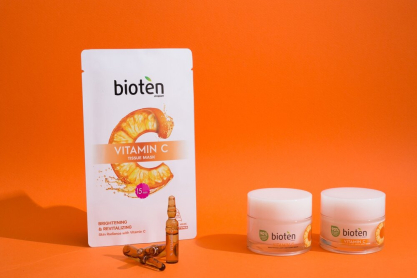 Εσύ, πιο λαμπερή από ποτέ με τη σειρά bioten Vitamin C!