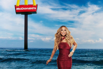 Η Mariah Carey έγινε εορταστικό μενού στα McDonald's. Τώρα ναι, είναι Χριστούγεννα