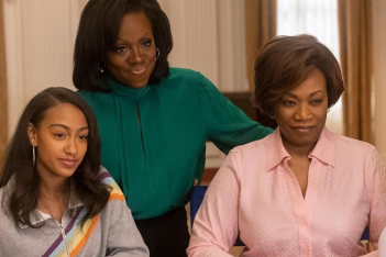 The First Lady: Η τρομερή ομοιότητα της Viola Davis με τη Michelle Obama στη σειρά