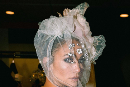 To σαγηνευτικό beauty look της Jennifer Lopez έκλεψε τις εντυπώσεις στα AMAs 2021