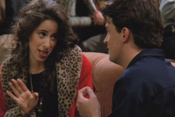 Η Janice πιστεύει ότι ο Chandler δεν έπρεπε να καταλήξει με τη Monica (και το τραγουδάει στο TikTok)