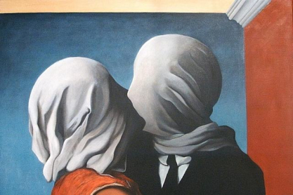 René Magritte: Οι μαγικοί πίνακες του ζωγράφου που μάς έκανε να αγαπήσουμε τον σουρεαλισμό