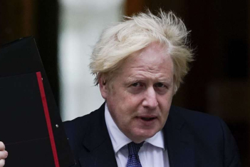 Boris Johnson: Αποθέωσε την Πέππα το Γουρουνάκι και ξέχασε τα λόγια του σε ομιλία