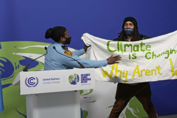 COP26: Απογοητευτική η τελική συμφωνία για την κλιματική αλλαγή – Στο έλεος τους οι φτωχές χώρες και μακροπρόθεσμα ο πλανήτης