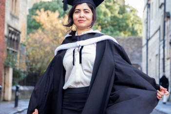 H Malala Yousafzai εκπλήρωσε ένα ακόμη όνειρο: Αποφοίτησε από το πανεπιστήμιο της Οξφόρδης