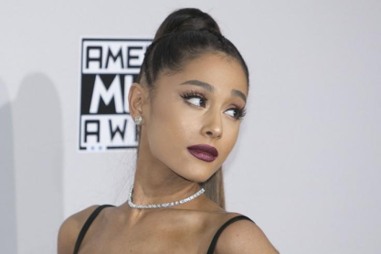 Τι έκανε η Ariana Grande όταν έμαθε ότι ο αδερφός της είναι gay