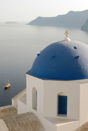 Πάσχα στην Ελλάδα: Εξερευνώντας τα νησιά με τα πιο ξεχωριστά έθιμα που αντέχουν στον χρόνο