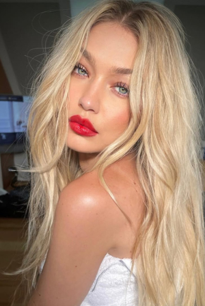 champagne blonde
