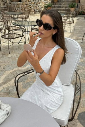 αντηλιακό με χρώμα