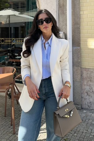 To έξυπνο fashion hack για τα μανίκια του blazer που θα αλλάξει και το πιο βαρετό outfit