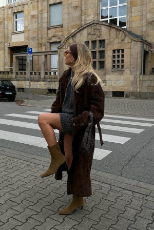 Sunday inspo: 5 + 1 looks με φόρεμα για να κάνεις λίγο πιο ρομαντική την εβδομάδα που έρχεται