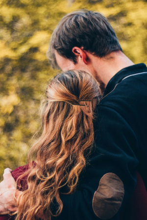 8 φράσεις που καταστρέφουν την εμπιστοσύνη στη σχέση, σύμφωνα με ψυχολόγους του Χάρβαρντ