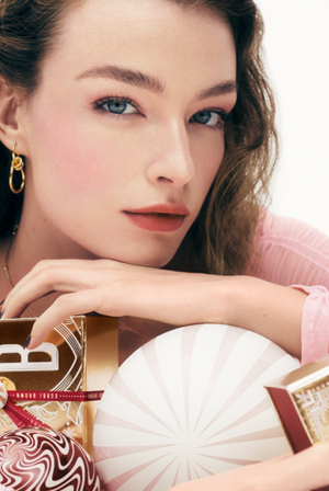 Bobbi Brown Wrapped in Wonder Holiday Collection: Η μαγεία της λάμψης σε μια συλλογή μακιγιάζ!