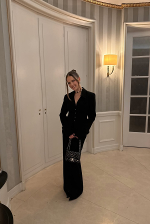 Το βελούδινο φόρεμα από τα Zara, με παγιέτες που θα σου χαρίσει old Hollywood vibes στο πρωτοχρονιάτικο ρεβεγιόν