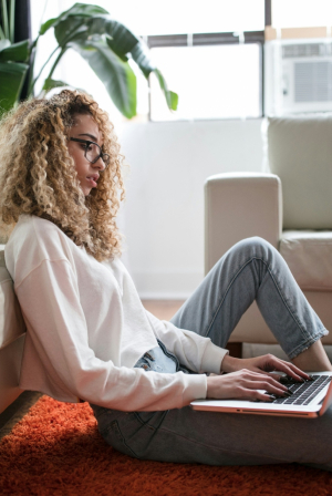 Όσοι είναι single τείνουν να δουλεύουν τις Κυριακές. Γιατί αυτό είναι ανησυχητικό;