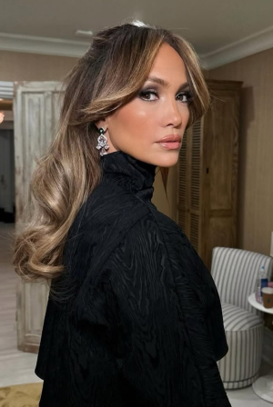 ανταύγειες σε καστανά μαλλιά