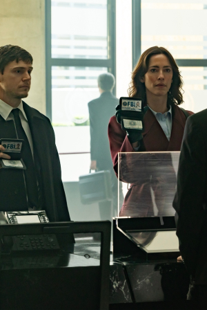 Είδαμε το The Beauty στο Disney+ και καταλάβαμε γιατί η νέα σειρά θρίλερ του Ράιαν Μέρφι είναι τόσο εθιστική