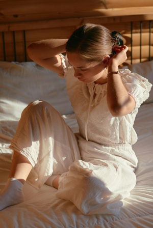 7 πράγματα που μπορείτε να κάνετε πριν τον ύπνο για να ξυπνάτε πιο ευτυχισμένοι το πρωί