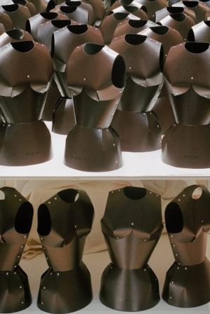 Το show του Pieter Mulier για τον οίκο Alaïa ήταν ένα αντίο, γεμάτο συναίσθημα και συμβολισμούς